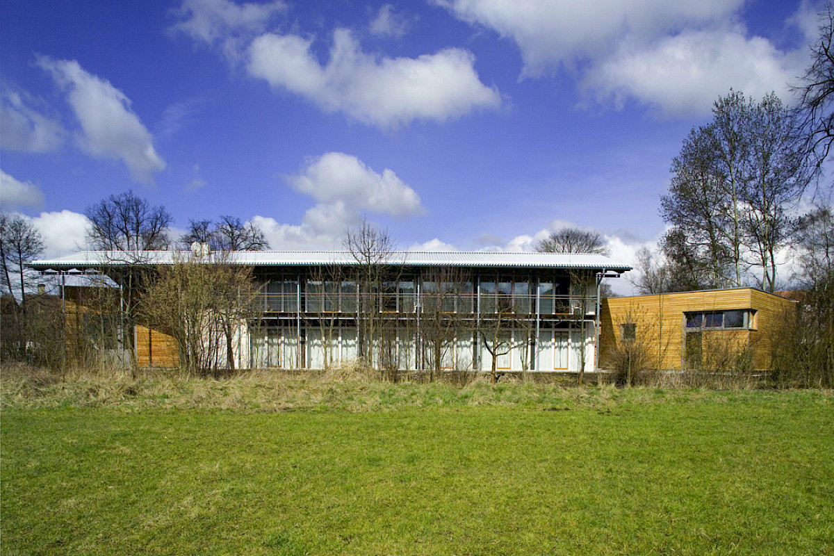 Das Internationale Künstlerhaus auf dem Kebbel Villa-Areal mit je einem Studio links und rechts (Foto: Oberpfälzer Künstlerhaus)