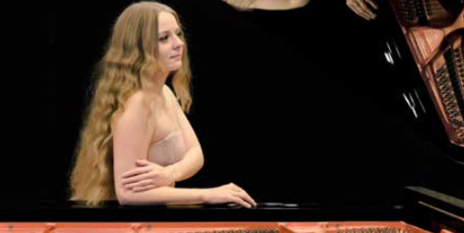 Nicole Rudi (c) Akiko Zhang