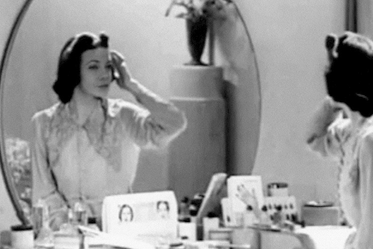 Antonia Gruber, The Good Wife's Guide, 2021, Full HD Video, Collection of the City of Schwandorf © Kebbel Villa | Oberpfälzer Künstlerhaus